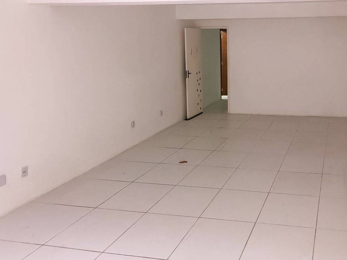 Sala 40 m² — foto 2