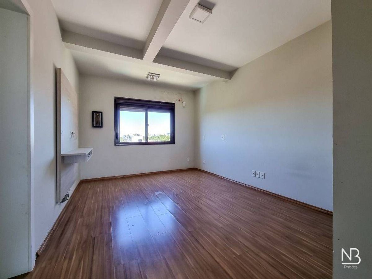 Casa com 3 dormitórios, 335 m² — foto 8