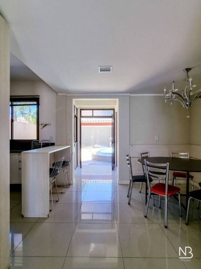 Casa com 3 dormitórios, 335 m² — foto 9