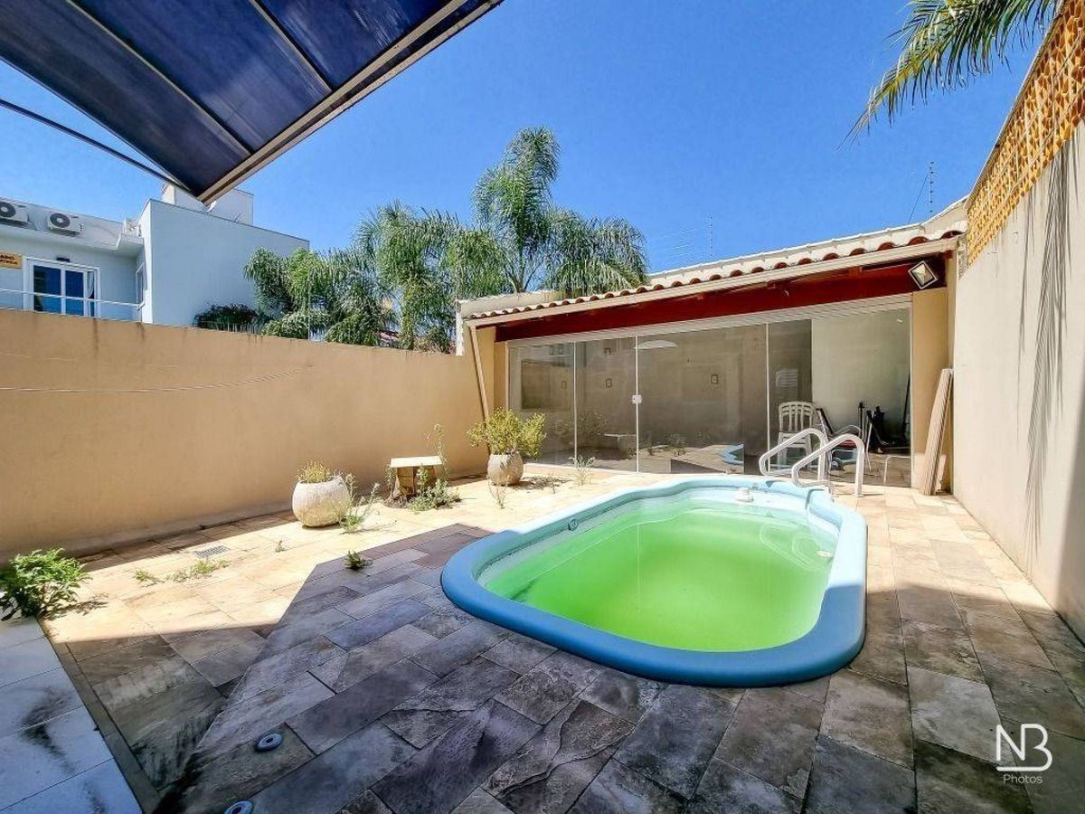 Casa com 3 dormitórios, 335 m² — foto 17