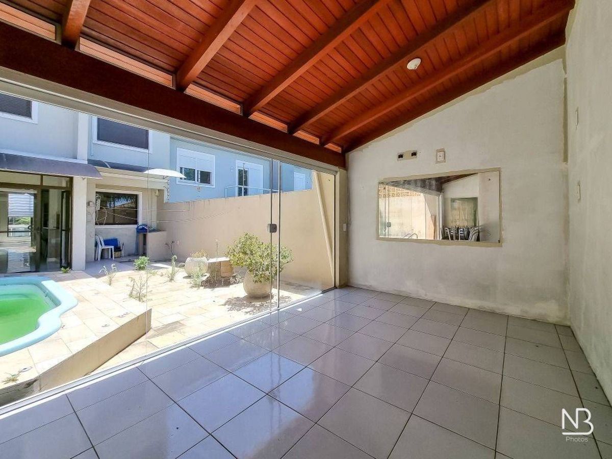 Casa com 3 dormitórios, 335 m² — foto 18