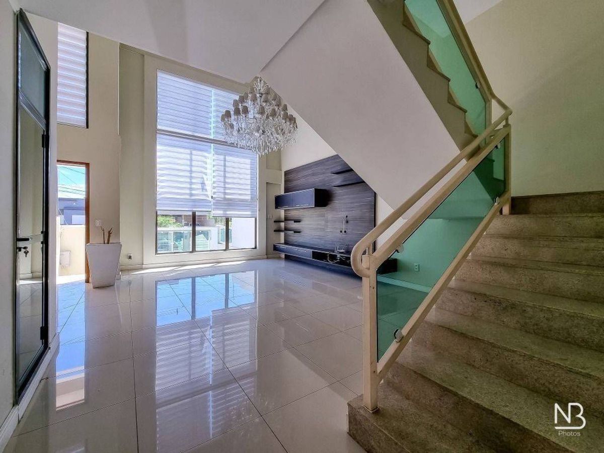 Casa com 3 dormitórios, 335 m² — foto 19