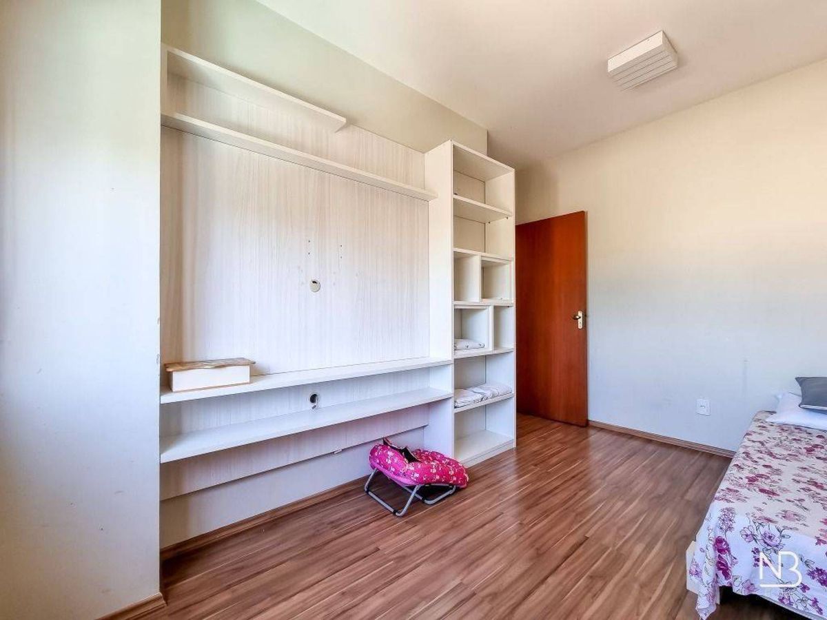 Casa com 3 dormitórios, 335 m² — foto 24