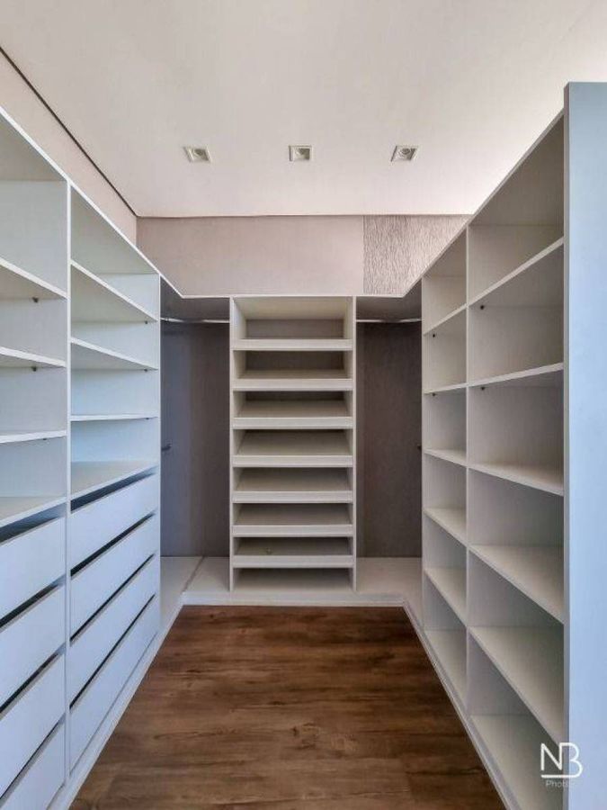 Casa com 3 dormitórios, 335 m² — foto 32