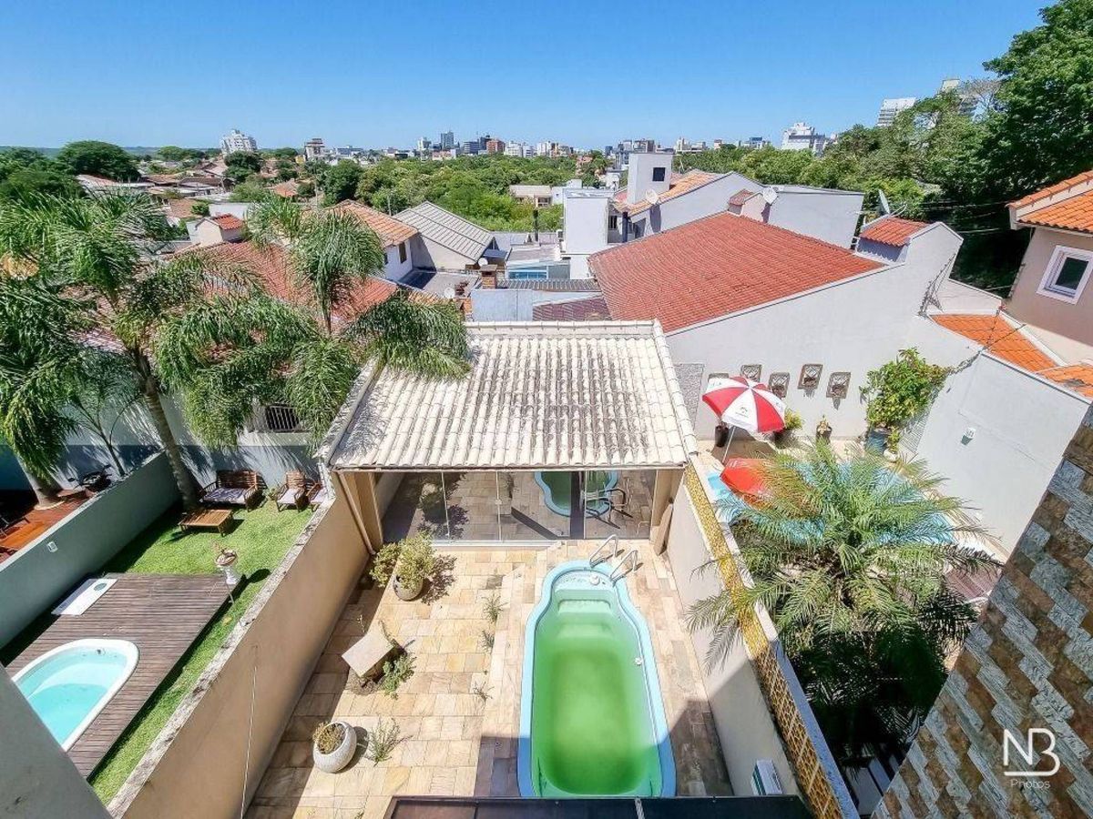 Casa com 3 dormitórios, 335 m² — foto 35