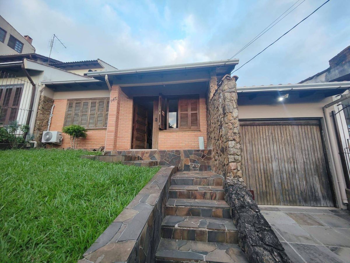 Casa com 3 Dormitórios, Centro - Gravataí