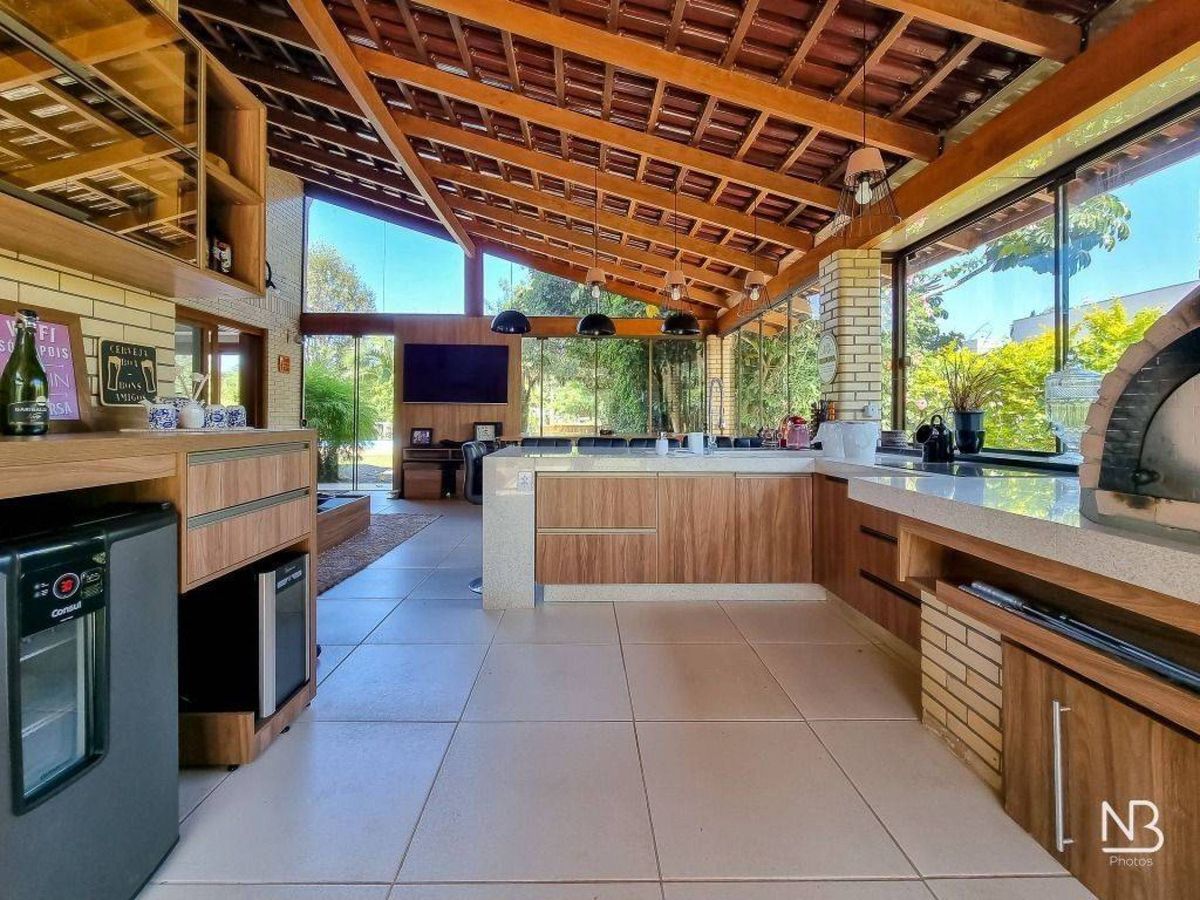 Casa 4 suítes · 390 m² — foto 4