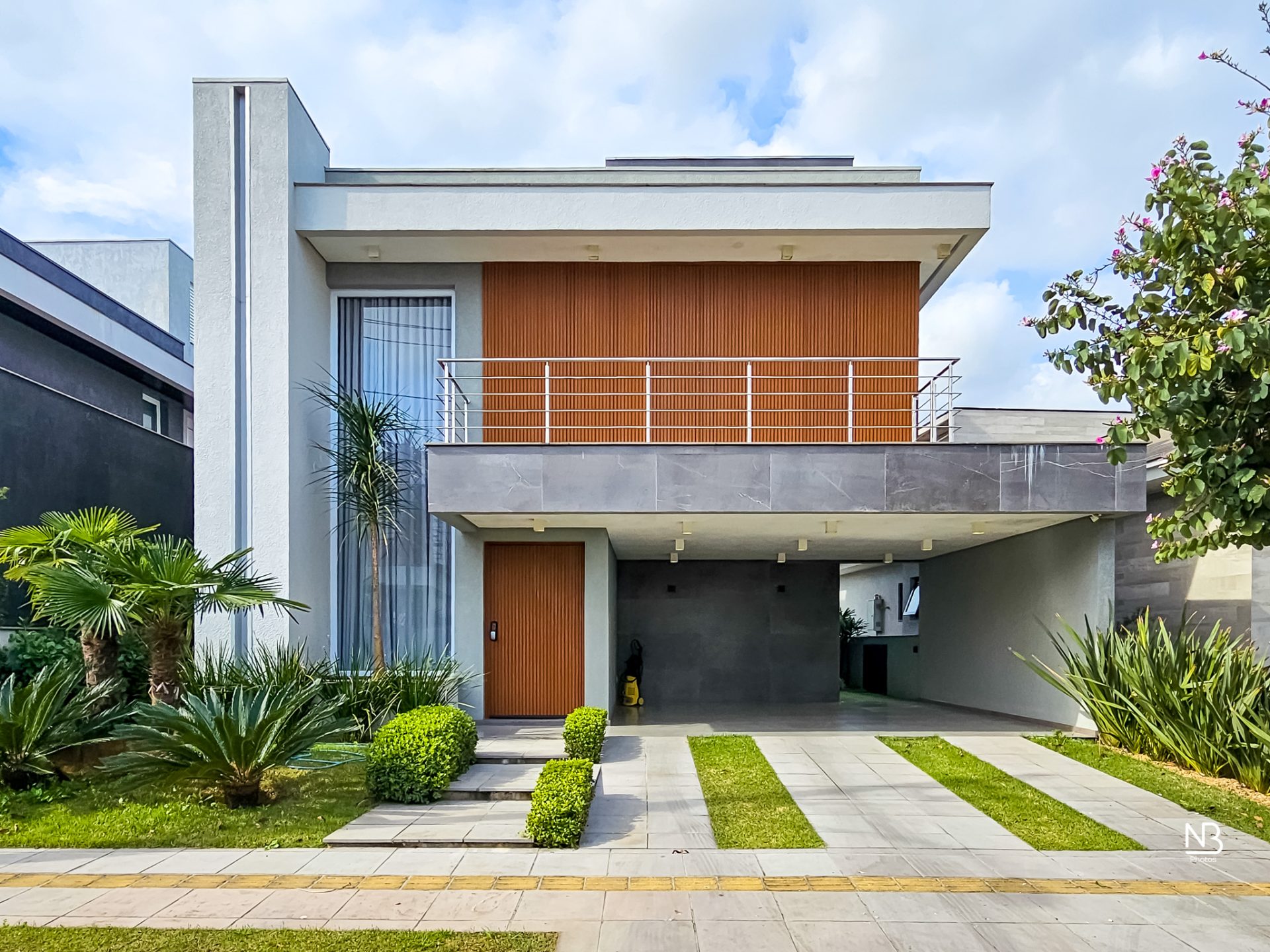 Casa 3 suítes · 222 m²