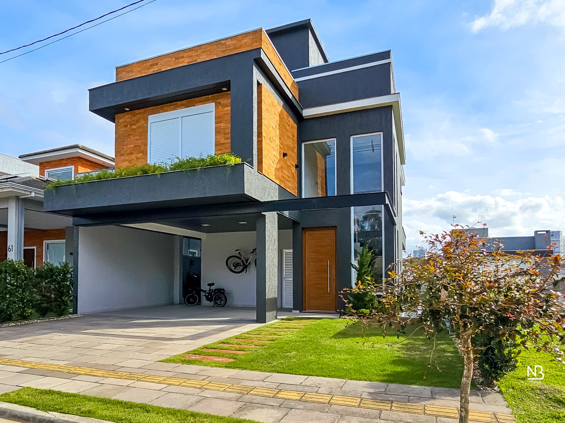Casa 3 dormitórios · 169 m²