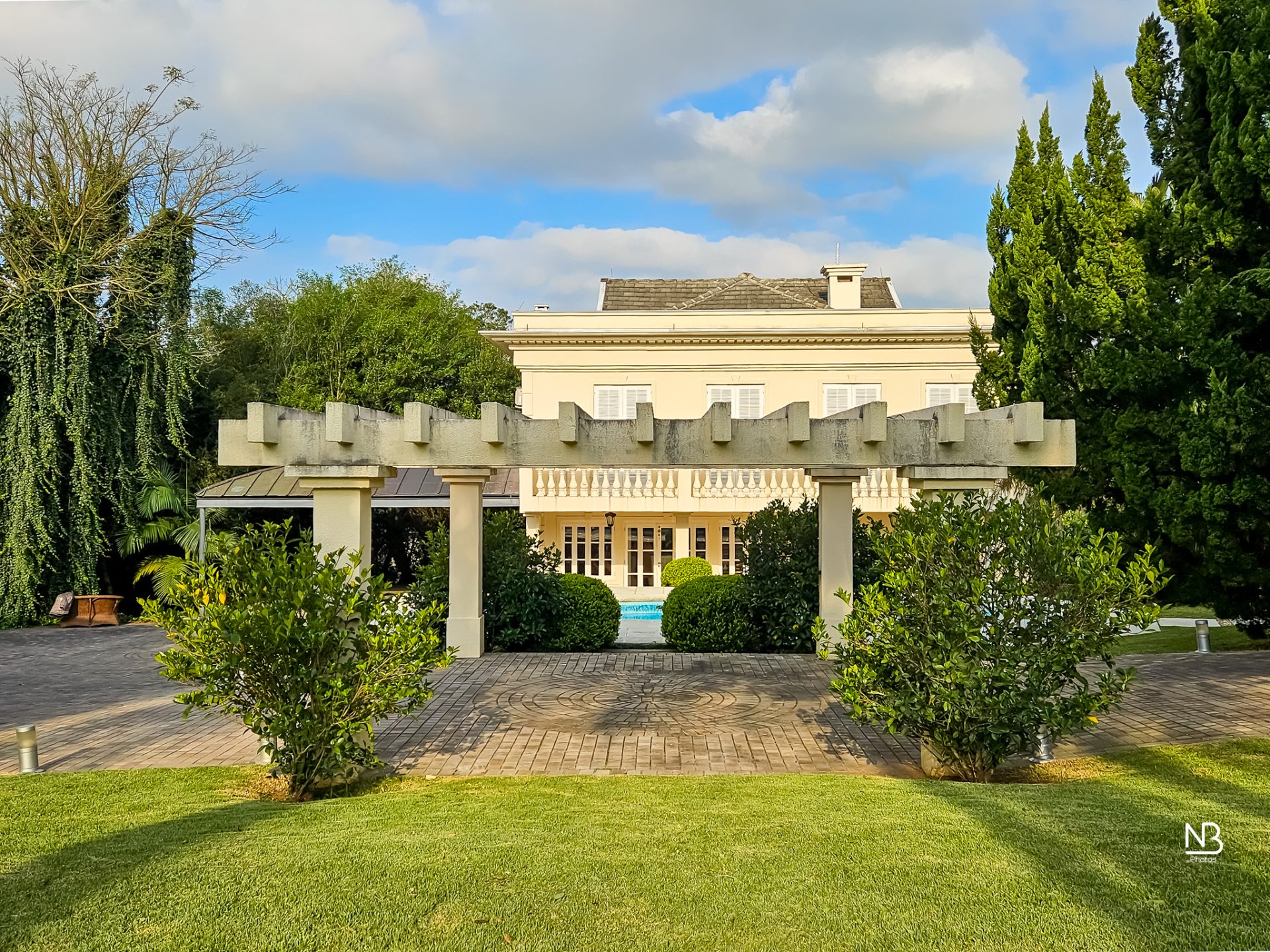 Casa 5 dormitórios · 600 m² · 5 vagas
