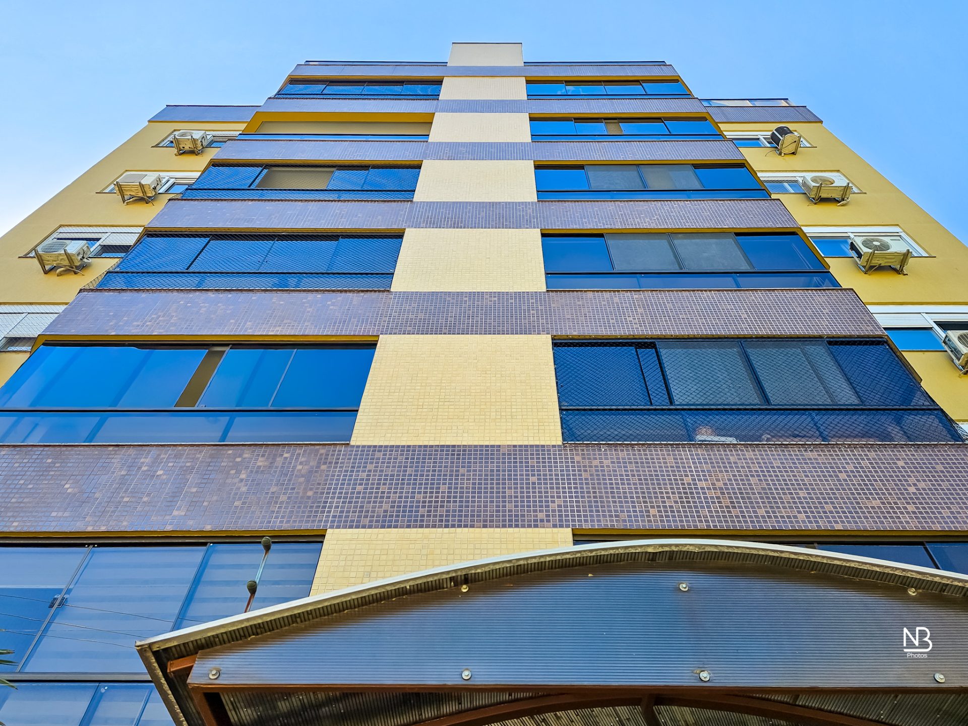Apartamento 3 dormitórios · 128 m²