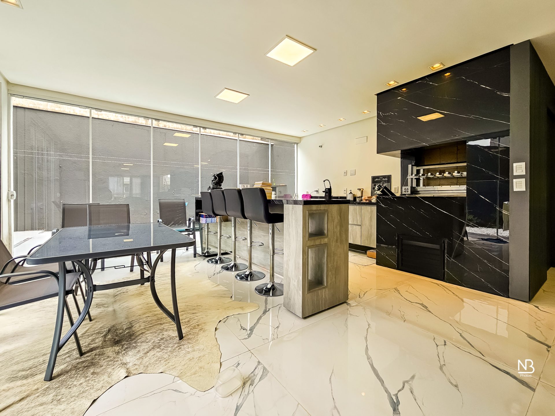 Casa MOBILIADA · 3 suítes · 323 m² · c/Piscina — foto 7