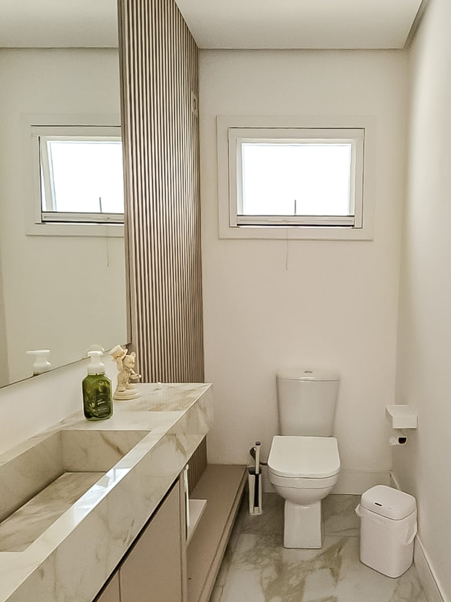 Casa MOBILIADA · 3 suítes · 323 m² · c/Piscina — foto 11