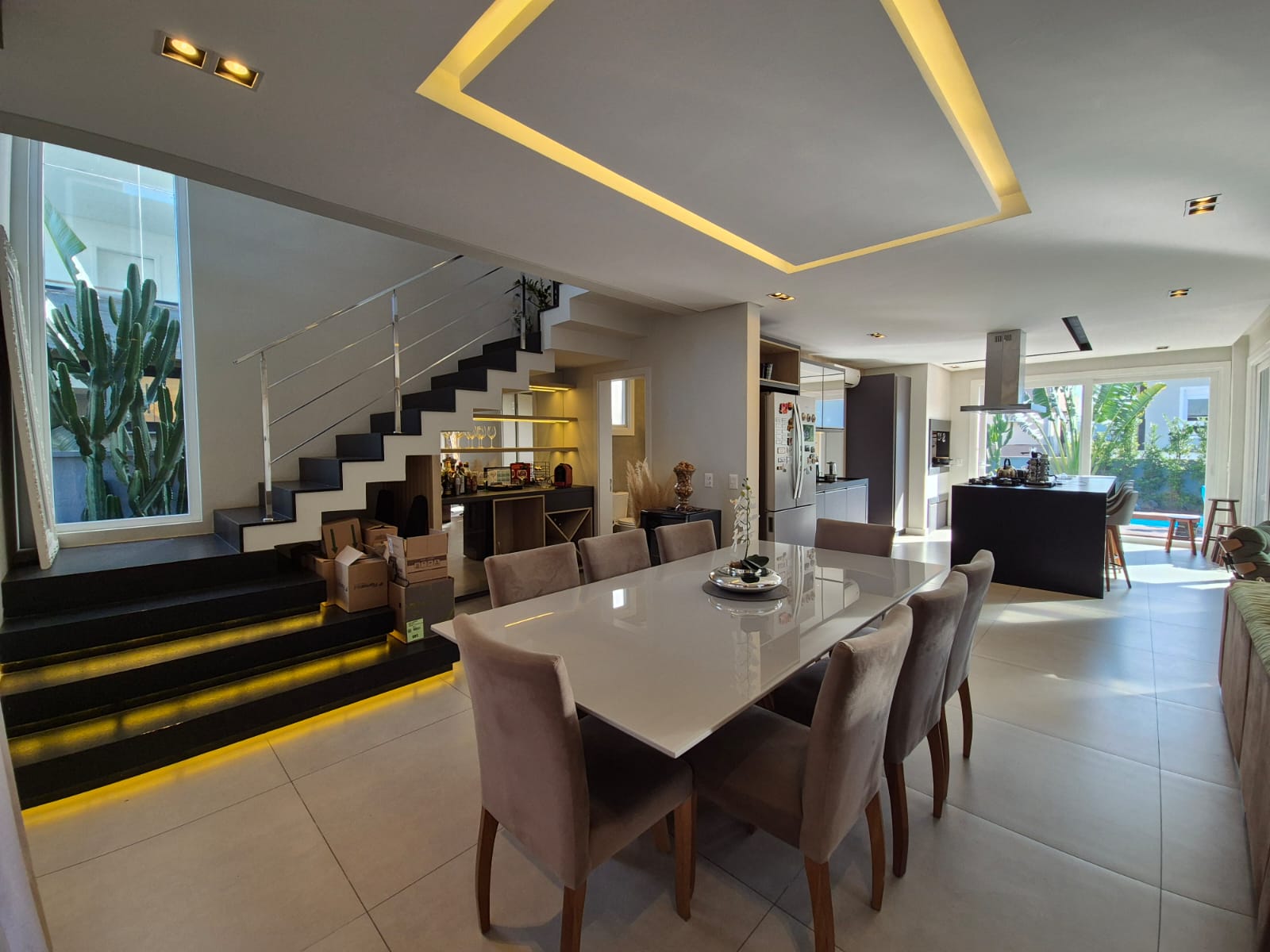 Casa com piscina · com lareira · 3 suítes · 216 m² — foto 6
