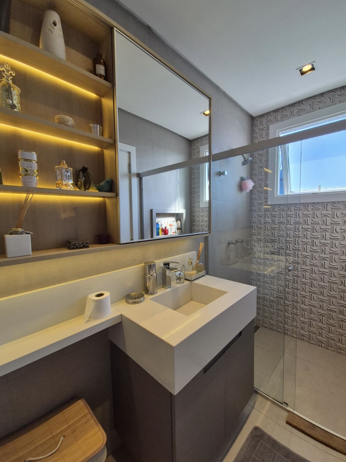 Casa com piscina · com lareira · 3 suítes · 216 m² — foto 11