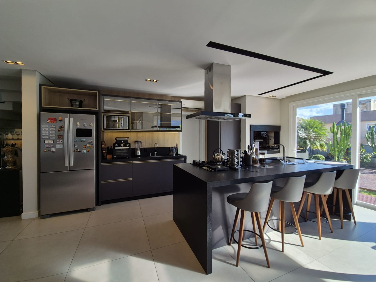 Casa com piscina · com lareira · 3 suítes · 216 m² — foto 4