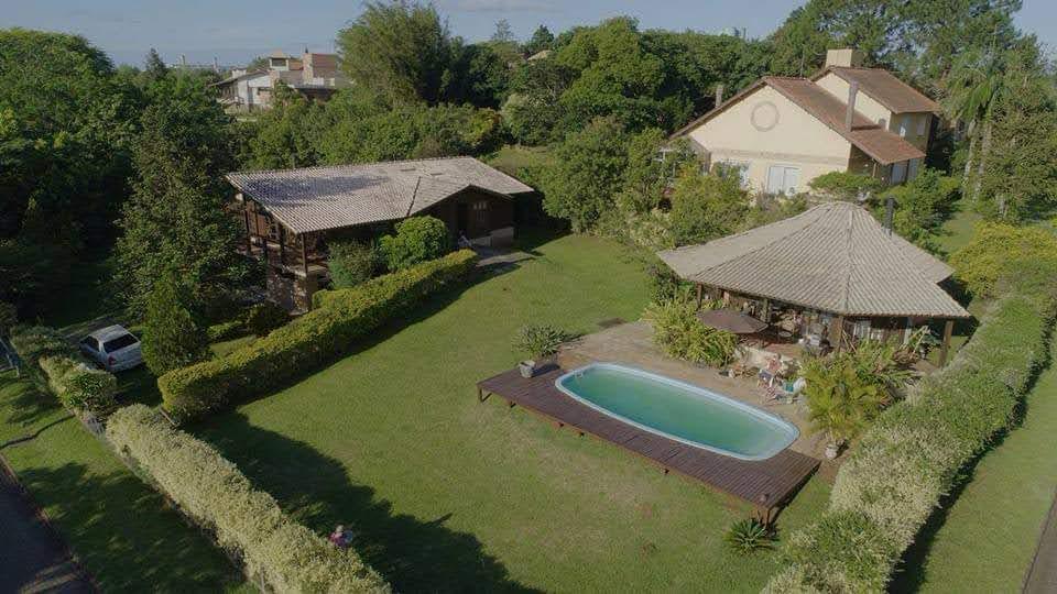 Casa 3 dormitórios + Edícula (1 dormitório)