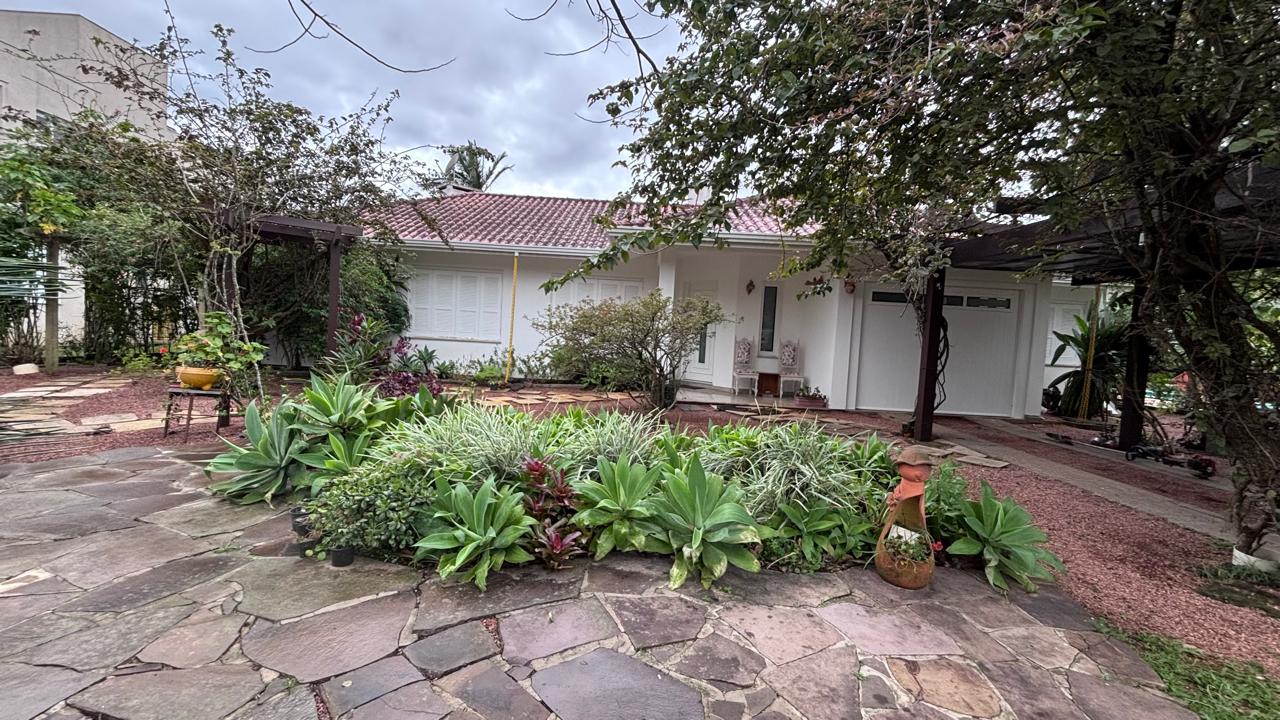 Casa 3 dormitórios · 196 m² — foto 3