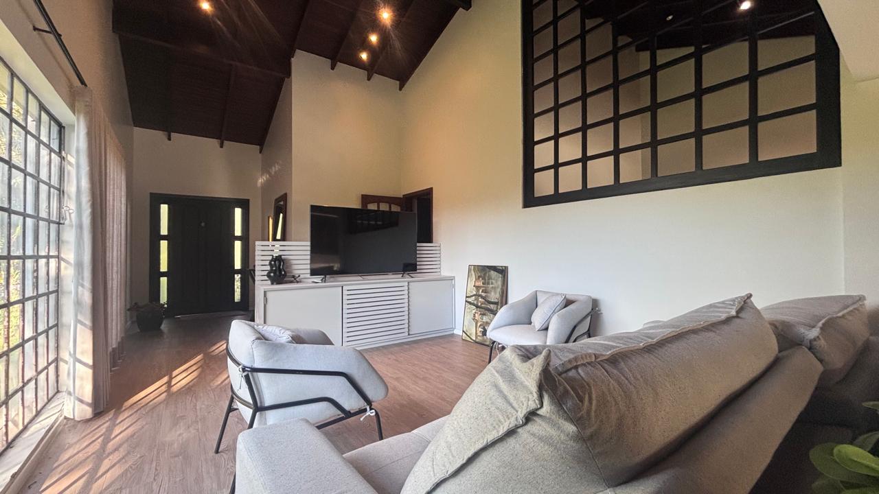 Casa 3 dormitórios · 202 m² — foto 3