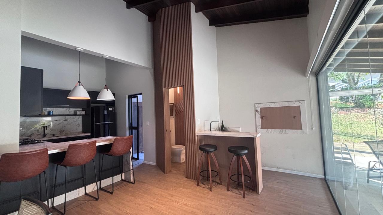Casa 3 dormitórios · 202 m² — foto 6