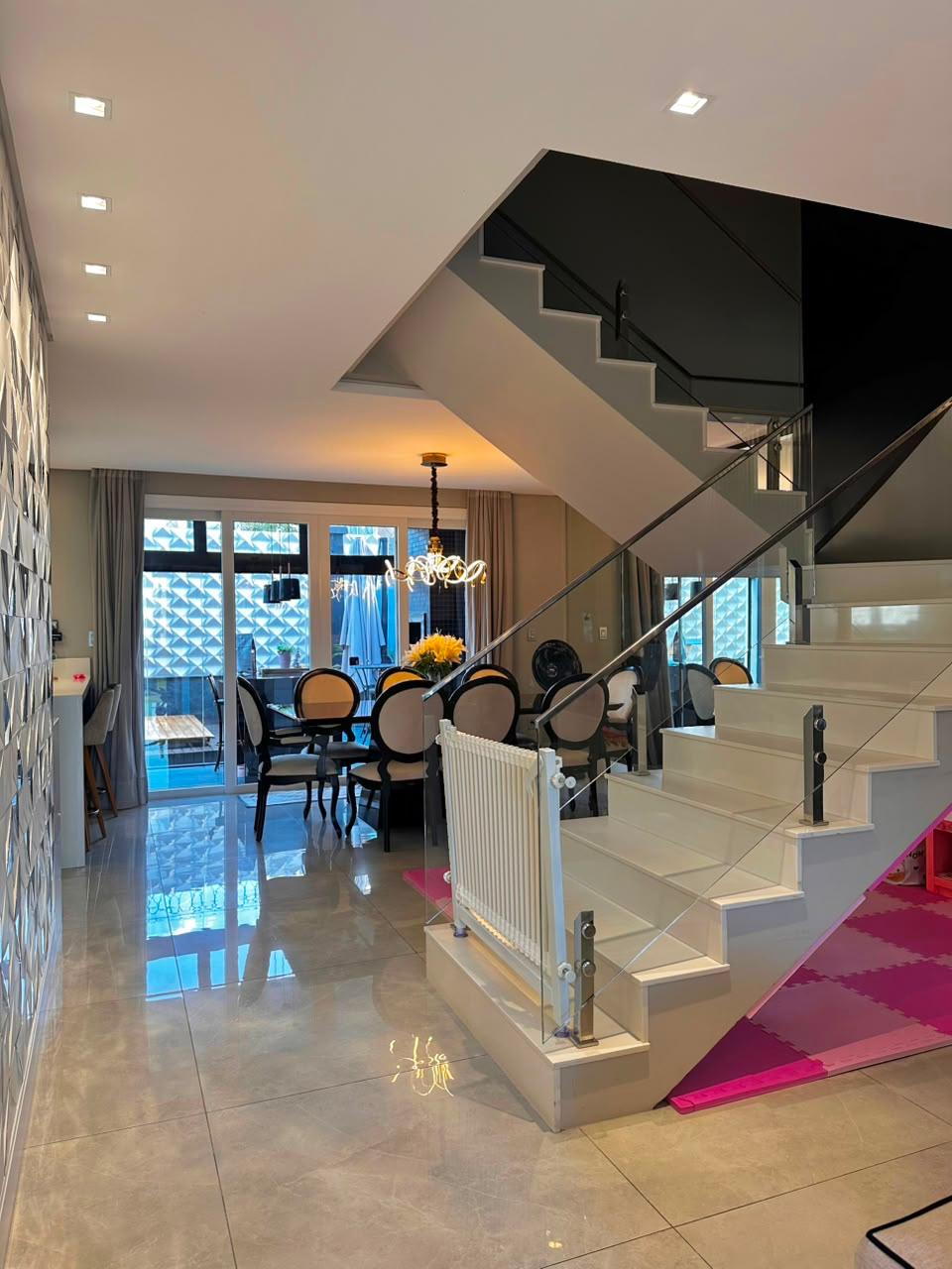 Casa mobiliada · 3 suítes · 212 m² — foto 8