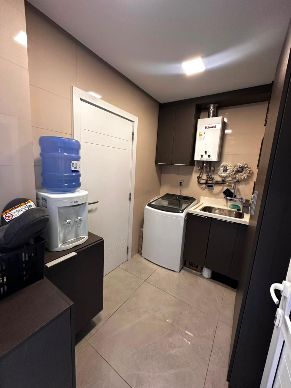 Casa mobiliada · 3 suítes · 212 m² — foto 13
