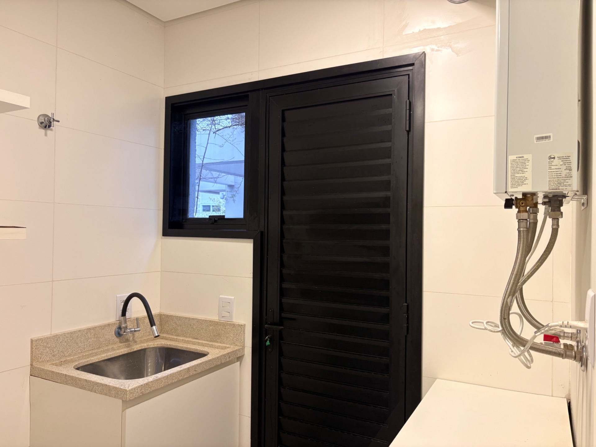 Casa mobiliada · 3 suítes · 232 m² — foto 17