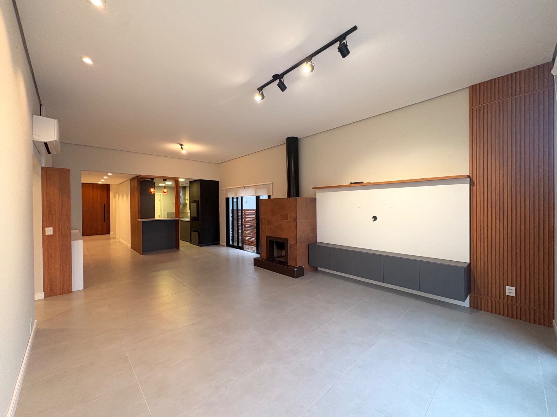 Casa mobiliada · 3 suítes · 232 m² — foto 22