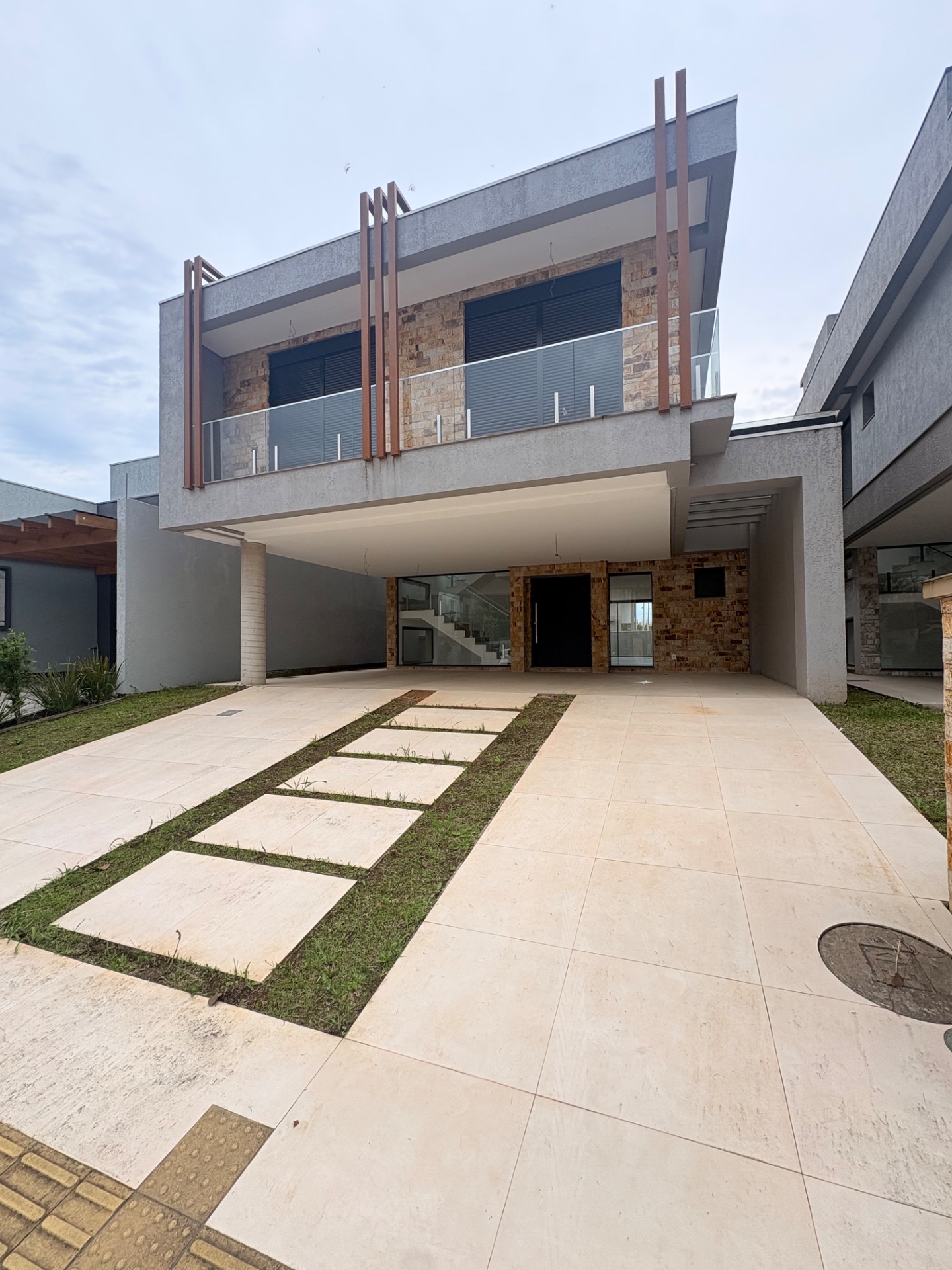 Casa 3 suítes · 280 m² · 4 vagas — foto 2