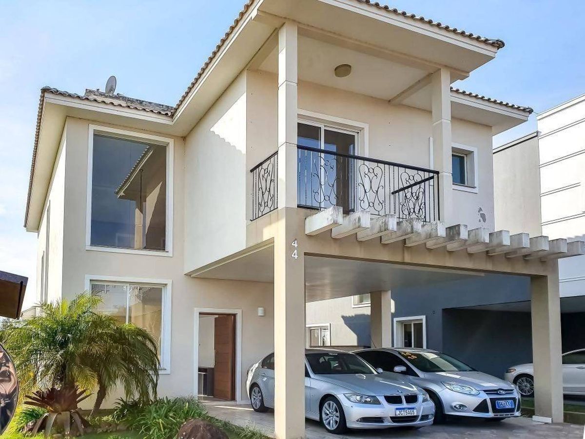 Casa com piscina · 4 dormitórios · 240 m² — foto 2