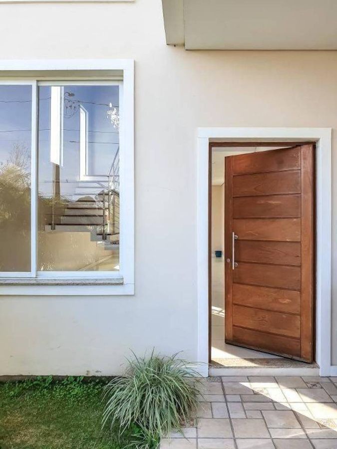 Casa com piscina · 4 dormitórios · 240 m² — foto 3
