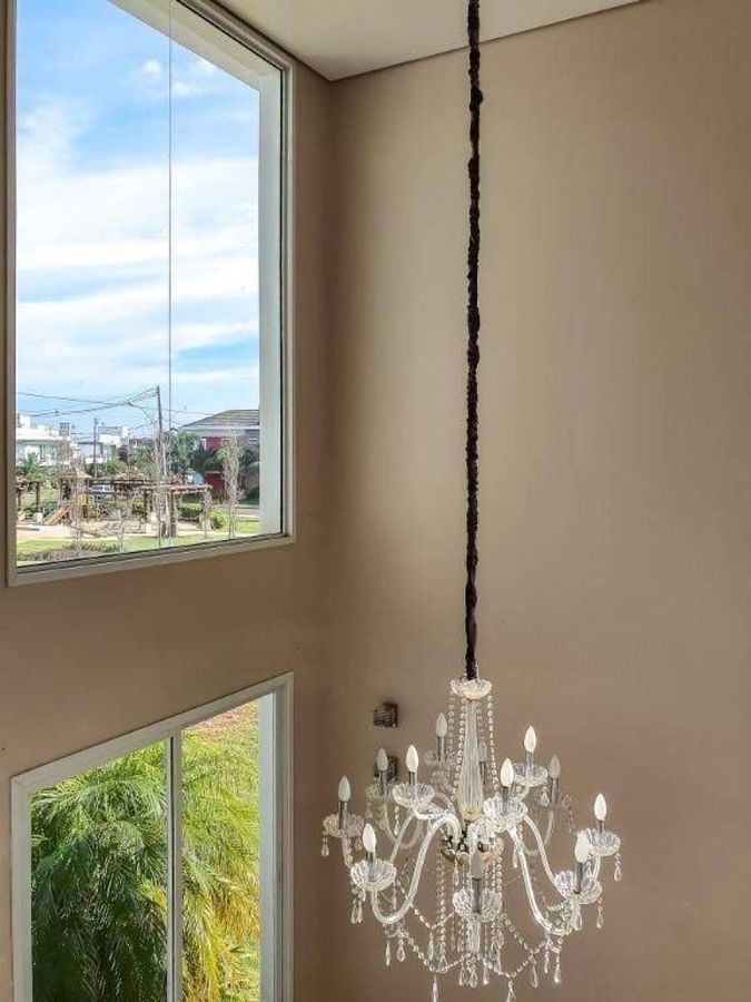 Casa com piscina · 4 dormitórios · 240 m² — foto 9