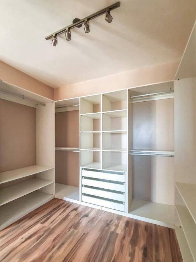 Casa com piscina · 4 dormitórios · 240 m² — foto 16