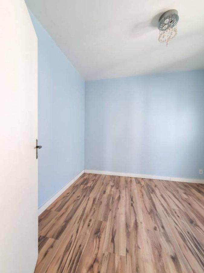 Casa com piscina · 4 dormitórios · 240 m² — foto 20