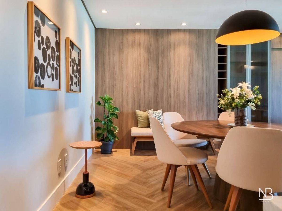 Apartamento com 3 dormitórios, 124 m² -