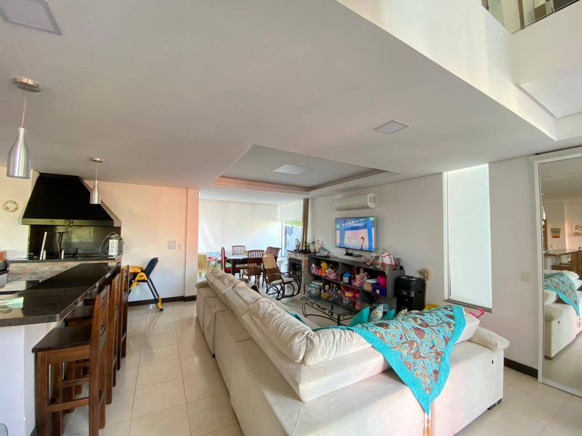 Casa 3 dormitórios · 270 m² — foto 5