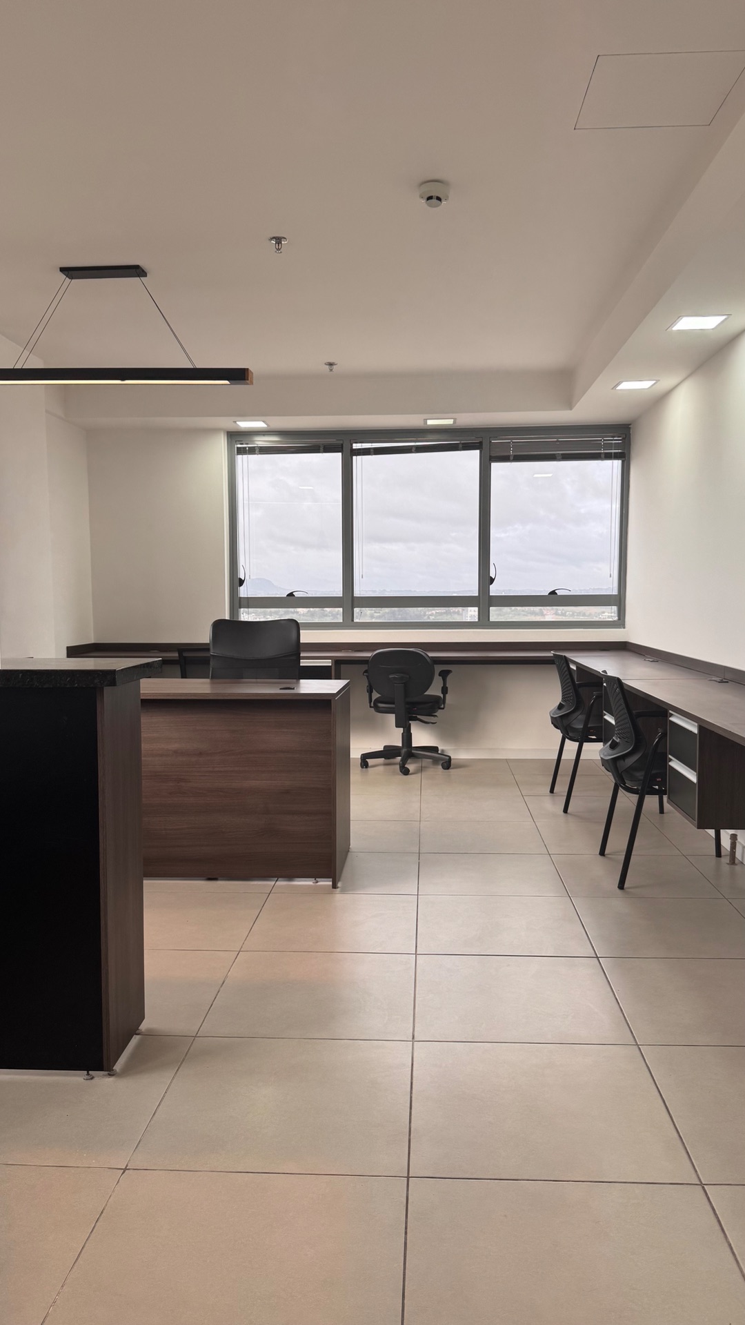 Sala Comercial - Semimobiliada - 31 m² — foto 2